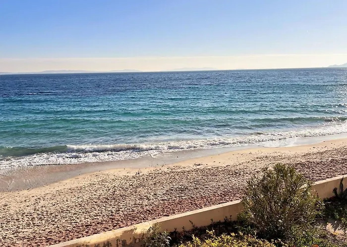 2 Pieces Sur La - 5 Couchages - Fr-1-251-443 * Le Lavandou